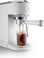 De'Longhi Dedica – Cafetera de Bomba de Acero Inoxidable para Café Molido o Monodosis, Espresso y Capuchino, Depósito de 1.3 Litros, Sistema Antigoteo, Modelo EC685.M, Color Metal